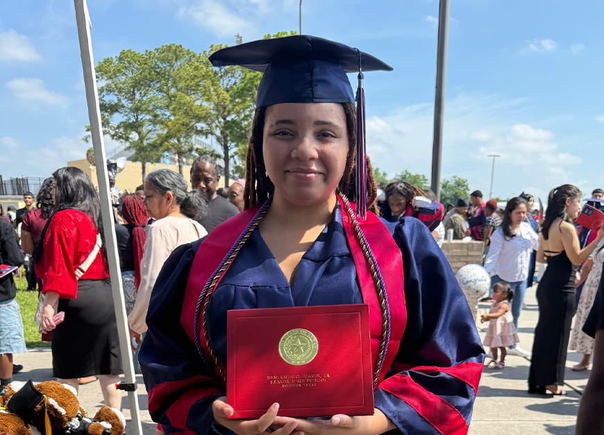 jazlyn-grad-feature
